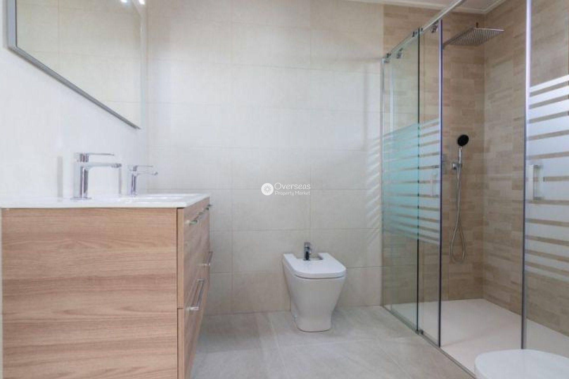 Obra nueva - Villa -
Torrevieja