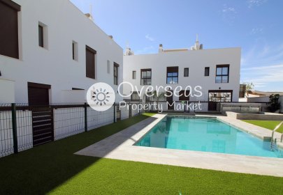 Semidetached - New Build - Pilar de La Horadada -
                Pilar de La Horadada