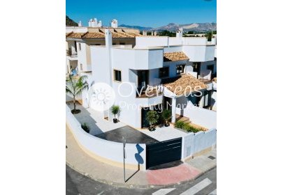 Top Floor Bungalow - Obra nueva - Cox -
                Cox