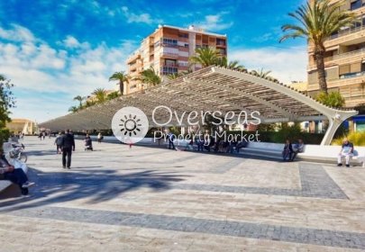 Nowy budynek - Villa -
Torrevieja - Aguas Nuevas