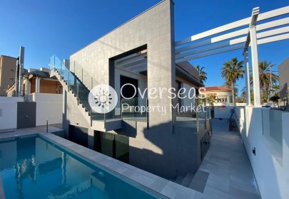 Nowy budynek - Villa -
Torrevieja - La Mata