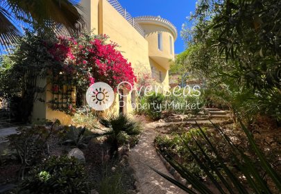 Resale - Villa -
La Manga Club