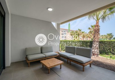 Nowy budynek - Daszek -
Torrevieja - Punta Prima