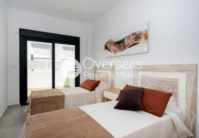 Nowy budynek - Villa -
Daya Nueva - Centro
