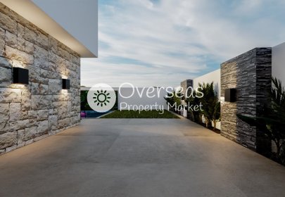 Obra nueva - Villa -
Orihuela Costa