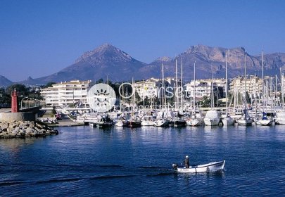 Obra nueva - Villa -
Finestrat