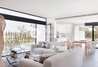 Obra nueva - Villa -
La Manga Club