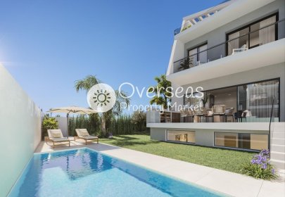 Obra nueva - Adosado -
Estepona