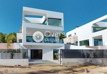 Obra nueva - Villa -
Polop