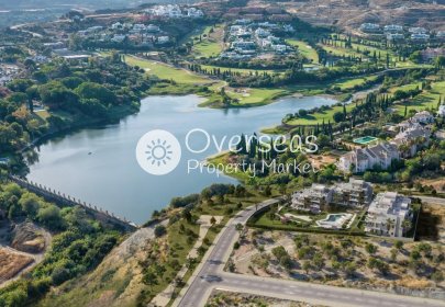 Nowy budynek - Daszek -
Estepona