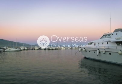 Obra nueva - Apartamento / piso -
Benahavís