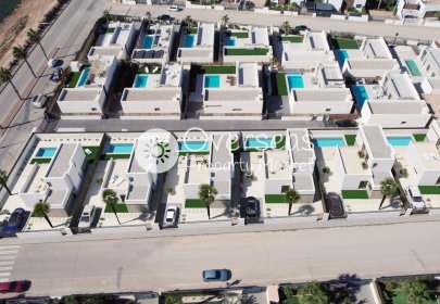 Obra nueva - Villa -
Algorfa