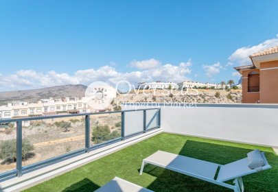 Obra nueva - Villa -
Finestrat