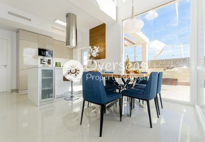 Nowy budynek - Villa -
Vera