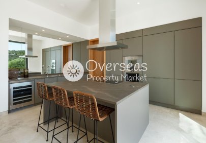 Nowy budynek - Villa -
Casares