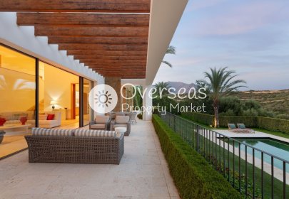 Nowy budynek - Villa -
Casares