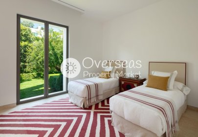 Nowy budynek - Villa -
Casares
