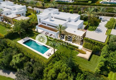 Nowy budynek - Villa -
Casares