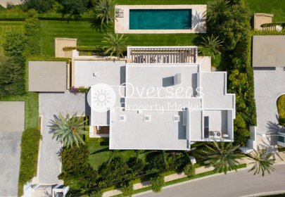 Nowy budynek - Villa -
Casares