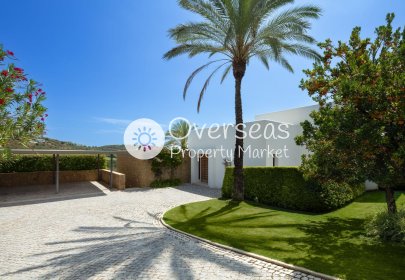 Nowy budynek - Villa -
Casares