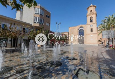 Nowy budynek - Kamienica -
Pilar de La Horadada