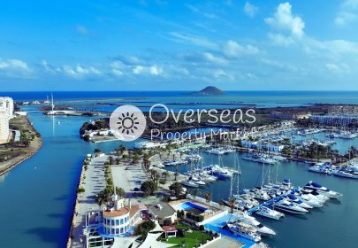 Obra nueva - Apartamento / piso -
La Manga del Mar Menor