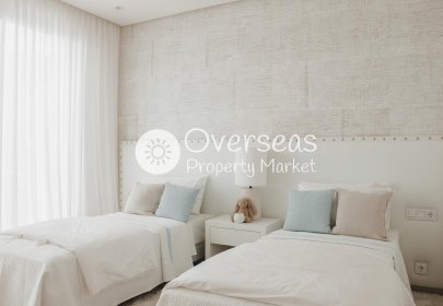 Obra nueva - Ground floor apartment -
Benahavís