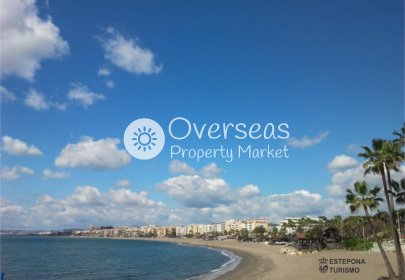 Obra nueva - Apartamento / piso -
Estepona