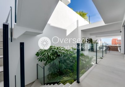 Obra nueva - Villa -
Finestrat