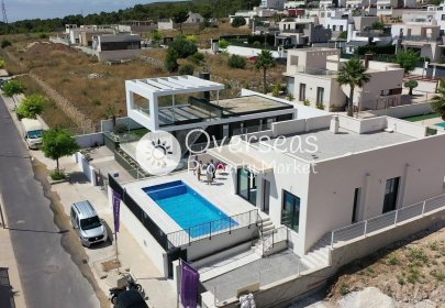 Obra nueva - Villa -
Polop