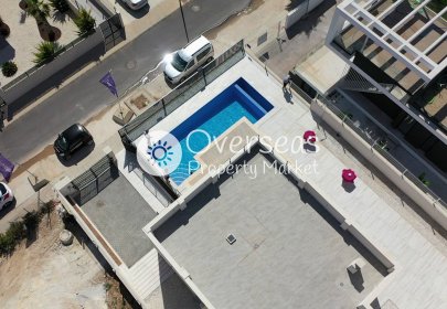 Obra nueva - Villa -
Polop