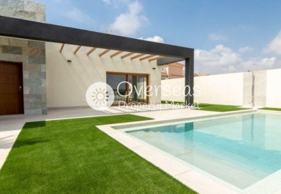 Neue Gebäude - Villa -
Torrevieja