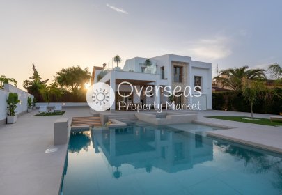 Neue Gebäude - Villa -
Orihuela Costa