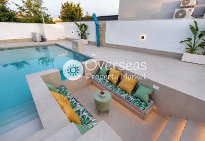 Neue Gebäude - Villa -
Orihuela Costa