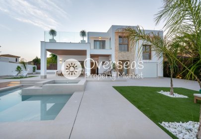 Neue Gebäude - Villa -
Orihuela Costa