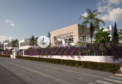 Obra nueva - Villa -
Estepona
