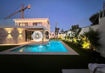 Nowy budynek - Villa -
Orihuela Costa
