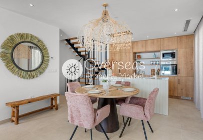 Obra nueva - Adosado -
Dolores