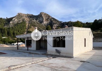 Nowy budynek - Villa -
Penaguila