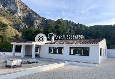 Obra nueva - Villa -
Penaguila