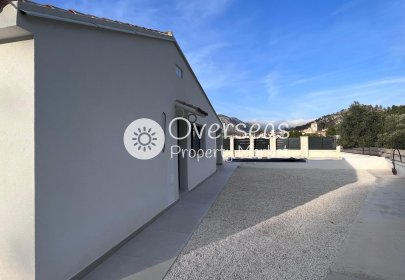 Obra nueva - Villa -
Penaguila