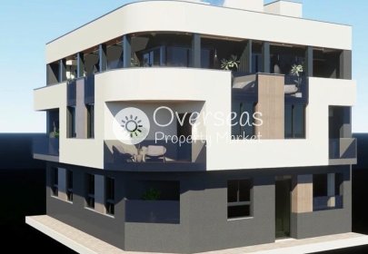 Nowy budynek - Daszek -
Torrevieja