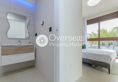 Nouvelle construction - Top Floor Bungalow -
Torrevieja