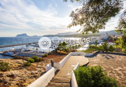 Neue Gebäude - Villa -
Moraira_Teulada