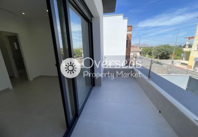 Obra nueva - Villa -
Almoradi