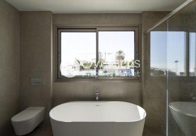 Obra nueva - Villa -
Mijas