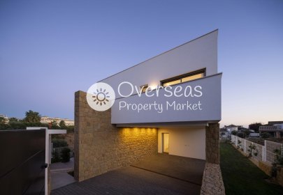 Obra nueva - Villa -
Mijas