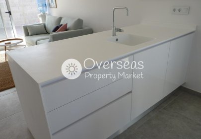 Nowy budynek - Kamienica -
Pilar de La Horadada