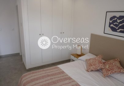 Nowy budynek - Kamienica -
Pilar de La Horadada