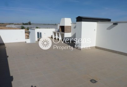 Nowy budynek - Kamienica -
Pilar de La Horadada